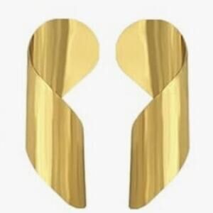 Gold Twist Earrings